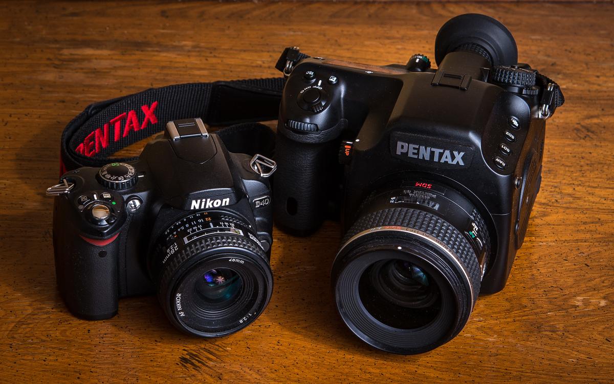 Nikon D40 (2006) : Pentax 645D (2010).jpg