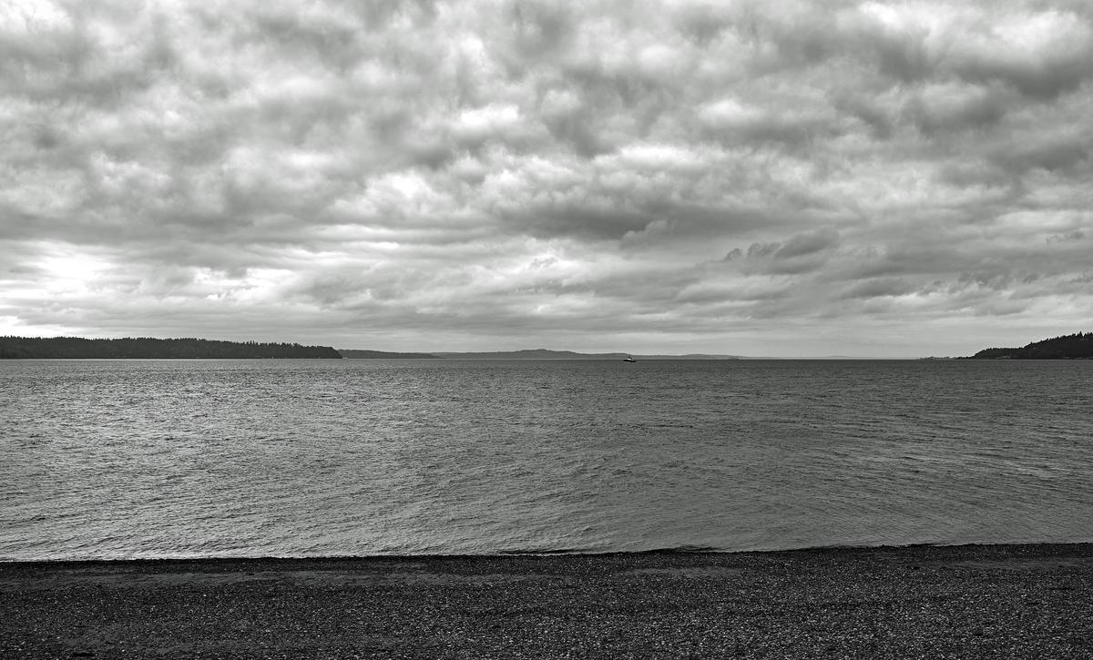 back-yard-clouds-tug-3518-BW-small.jpg