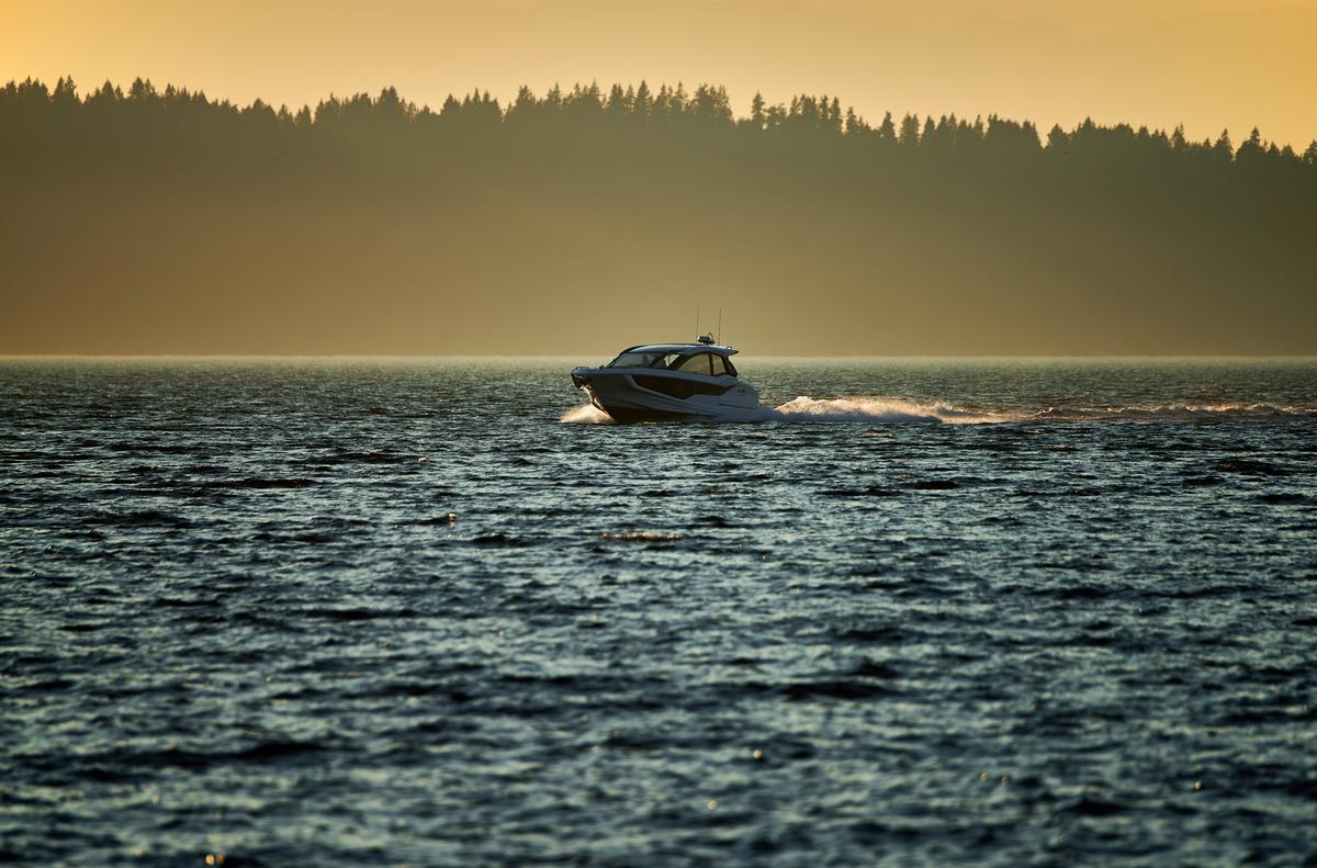 boat-east-passage-small.jpg