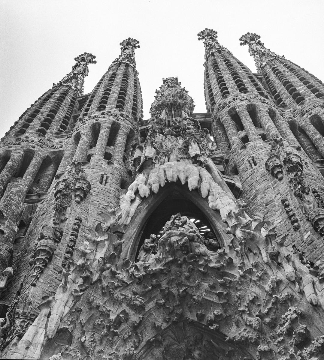 Sagrada Familia 1974 1 (1 of 1).jpg