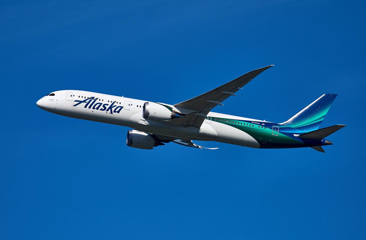 Alaska-787-small.jpg