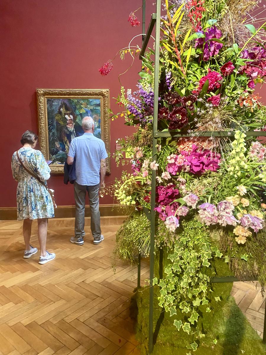 Art In Full Bloom by RoelH on Iphone11 - IMG_8389.jpg