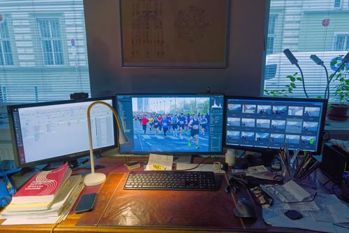 desk.jpg
