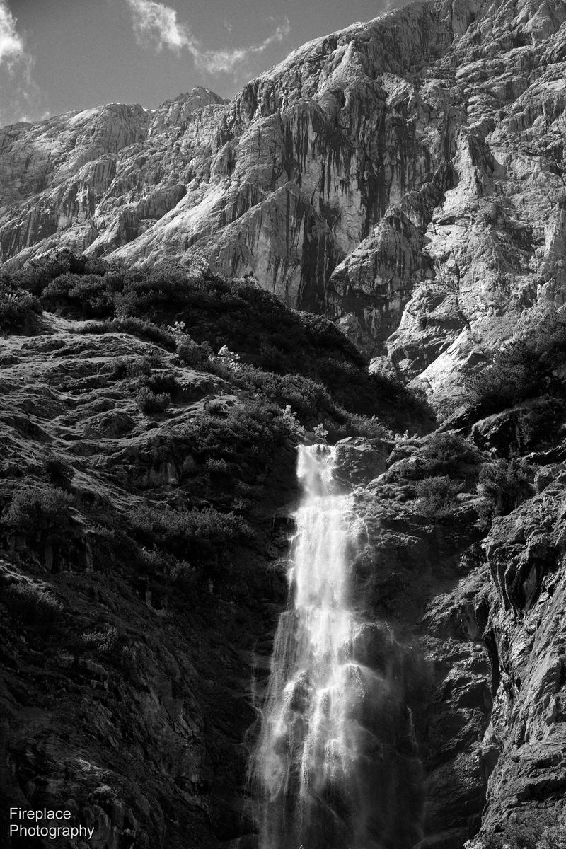 DSC_3951 B&W and Colour smaller B&W 3.JPG
