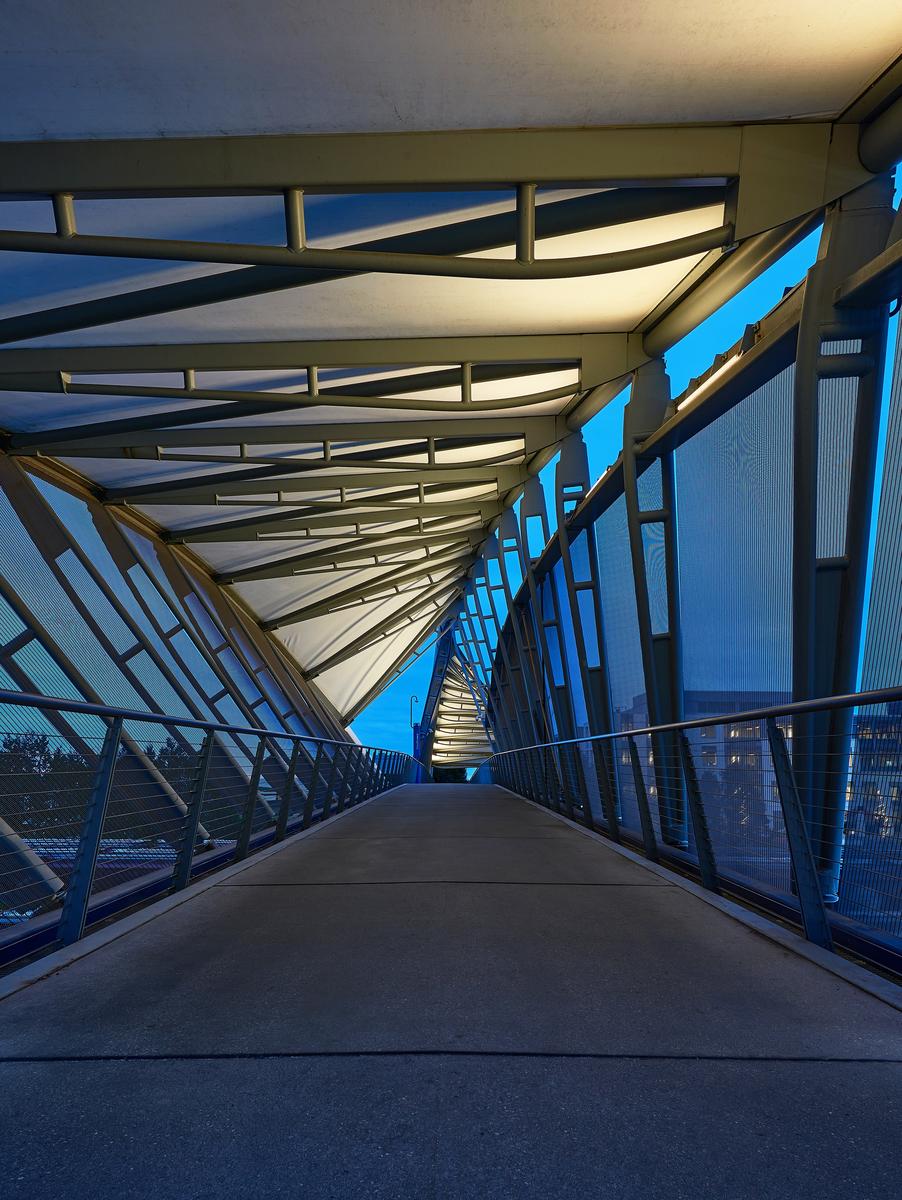expedia-bridge-small.jpg