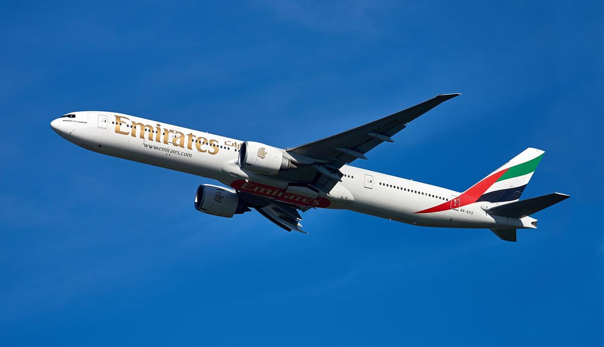 emirates-777-small.jpg