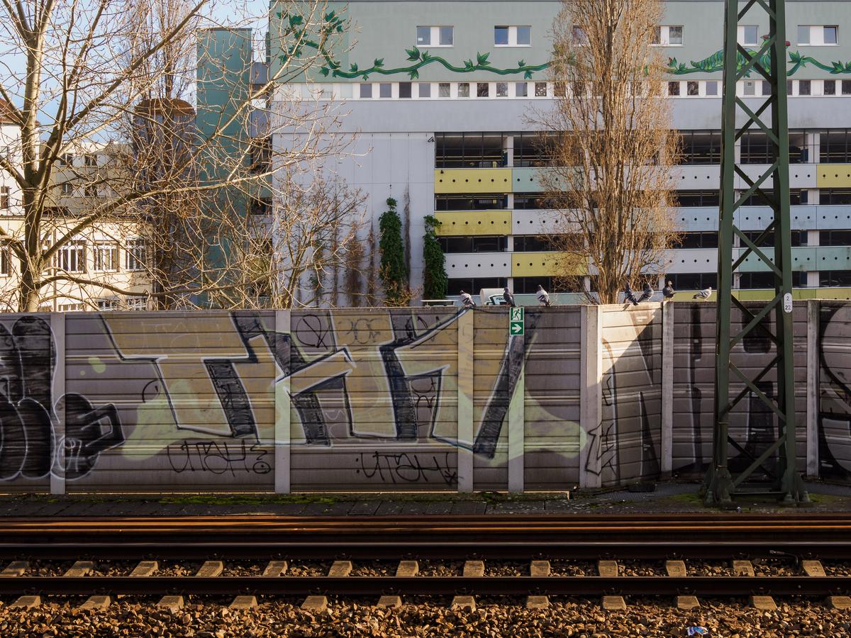 H2158046.jpg