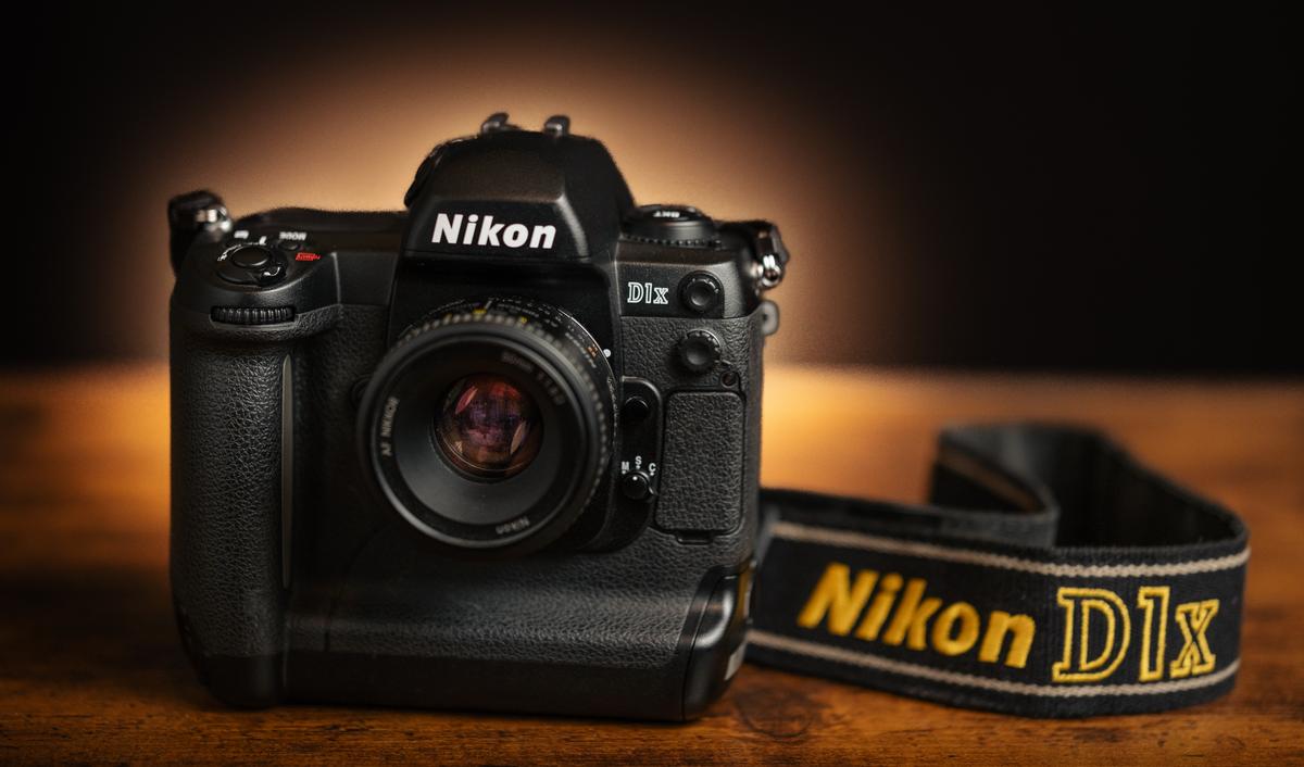 Nikon D1X.jpg